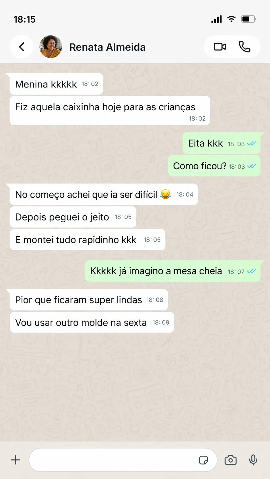 Conversa ilustrativa de Renata sobre os moldes de lembrancinhas